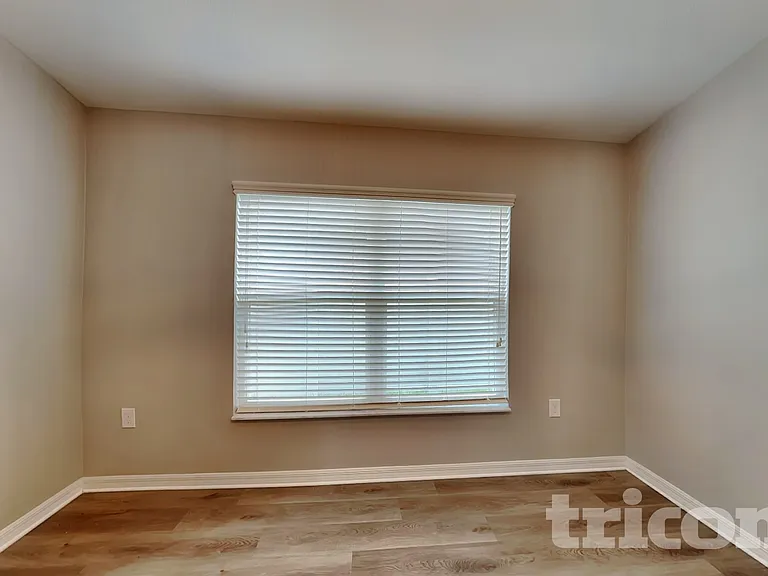6046 Eagle Pointe Dr — Photo 5