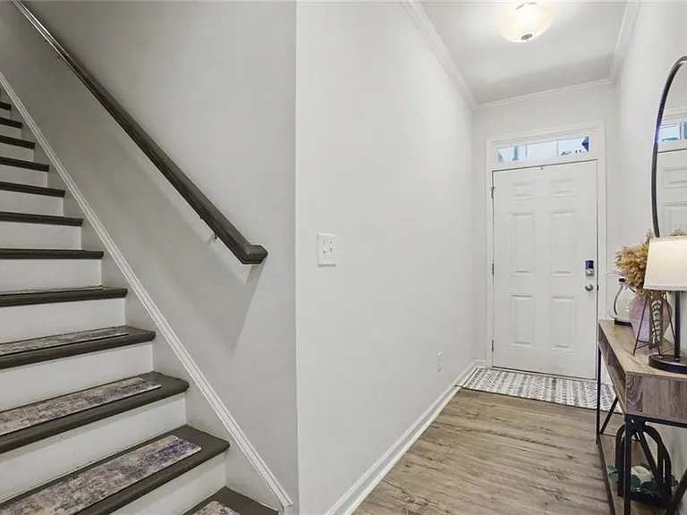 723 Woodstock Grove Dr — Photo 13