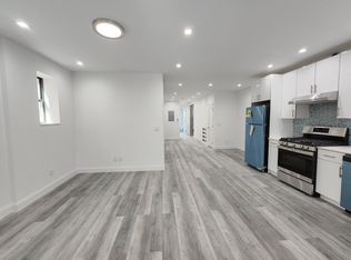 21-22 21st Rd, Astoria, NY 11105