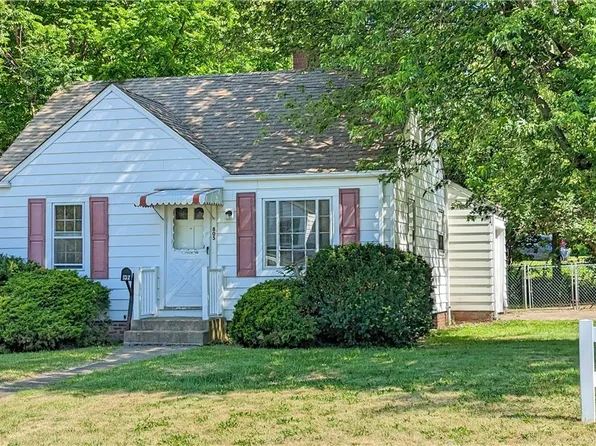 805 17th St NE, Canton, OH 44714