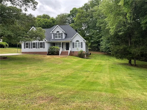 145 Browning Heights Way, Central, SC 29630
