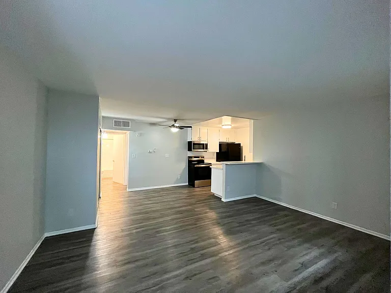 951 S. Oxford Ave. — Photo 18
