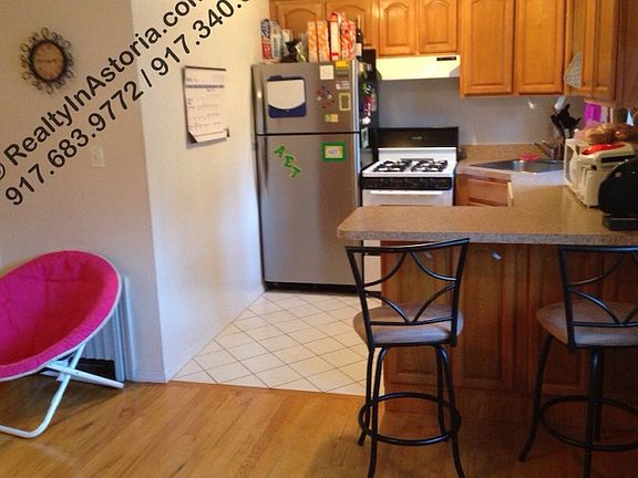 3rd image of 2312 32nd St #2F