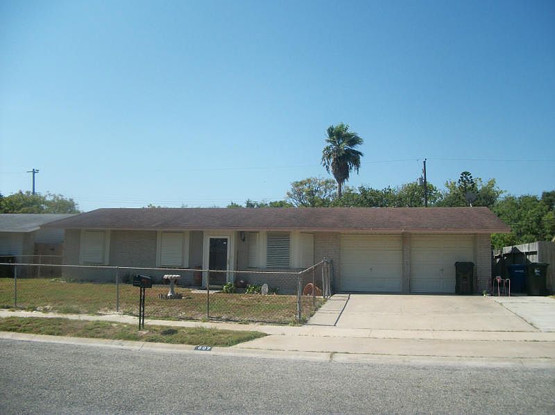 1st image of 609 Aristocrat Dr