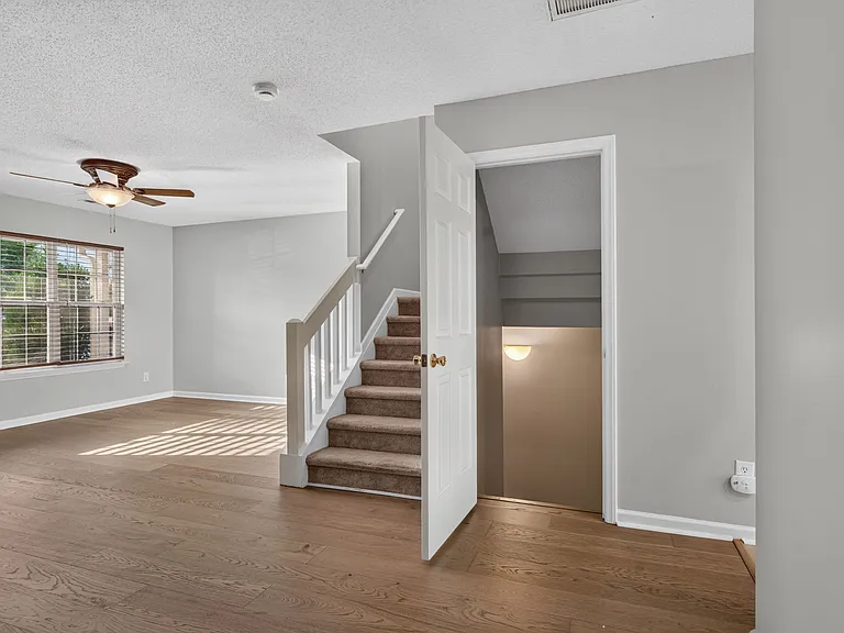 80 Tannenbaum Cir — Photo 26