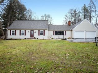 752 Moseley Rd, Fairport, NY 14450