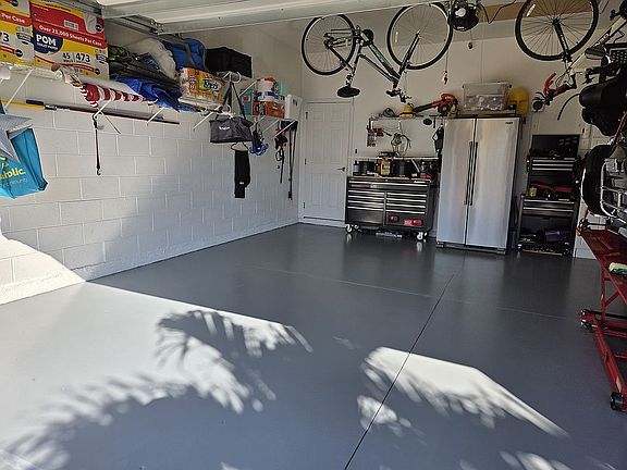 4th image of 2125 Barracuda Ct