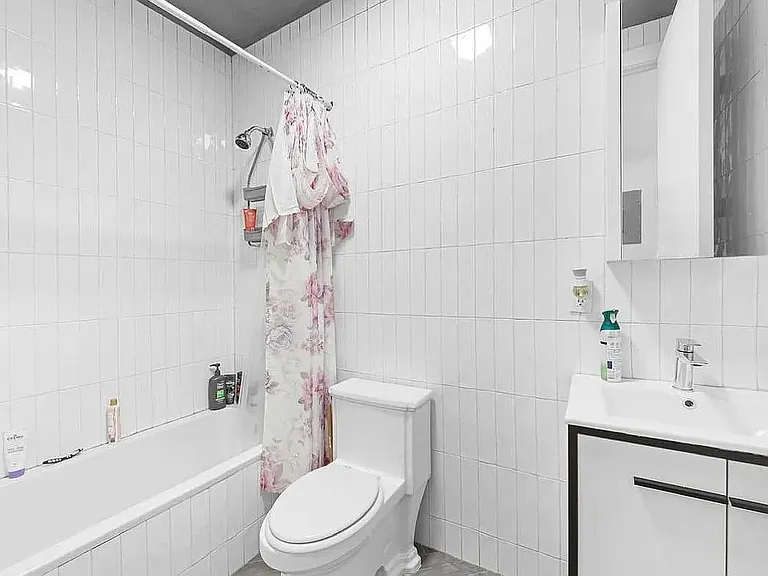 481 Evergreen Ave #1F — Photo 11
