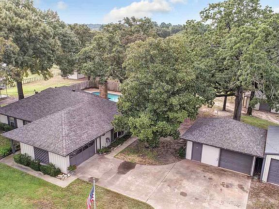 4th image of 10652 Hallie Ln