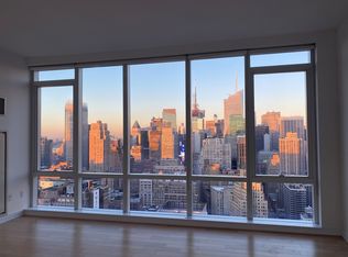 885 6th Ave #PH2B, New York, NY 10001