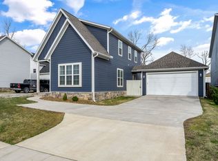 501 S 7th St, Rogers, AR 72756