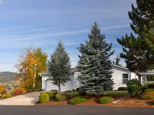 205 Highland Vista Ln, Roseburg, OR 97471