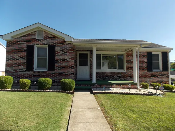141 W 1st St, Westover, WV 26501
