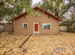 215 W 2nd St N, Middleton, ID 83644