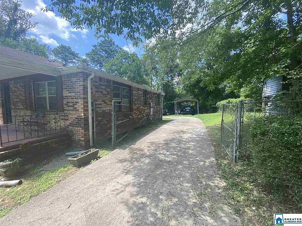 2nd image of 2024 Evergreen St