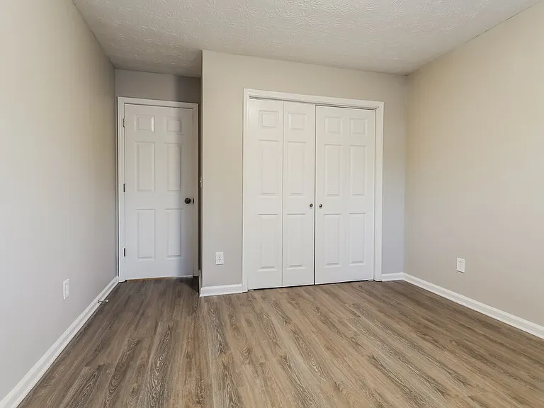 615 Waltman Point Pl — Photo 16