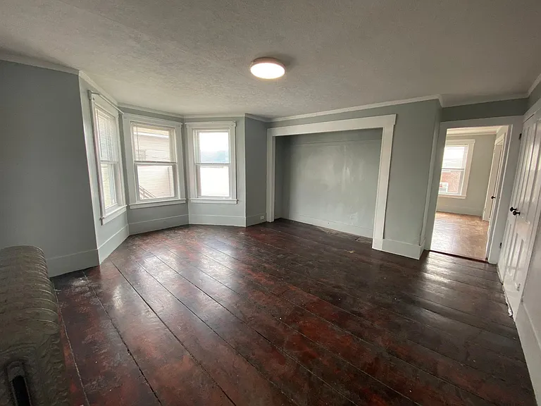 196 Main St #2 — Photo 7