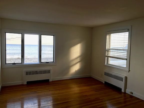4th image of 181 Winthrop Shore Dr #1