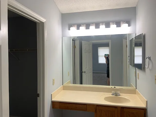 10520 Willow View Cir — Photo 14
