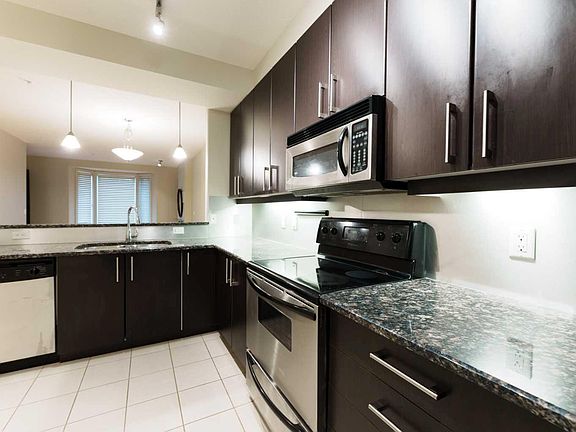 5th image of 830 Centre Ave NE #204