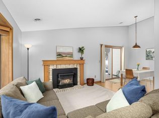 3628 Gershwin Ln N, Oakdale, MN 55128