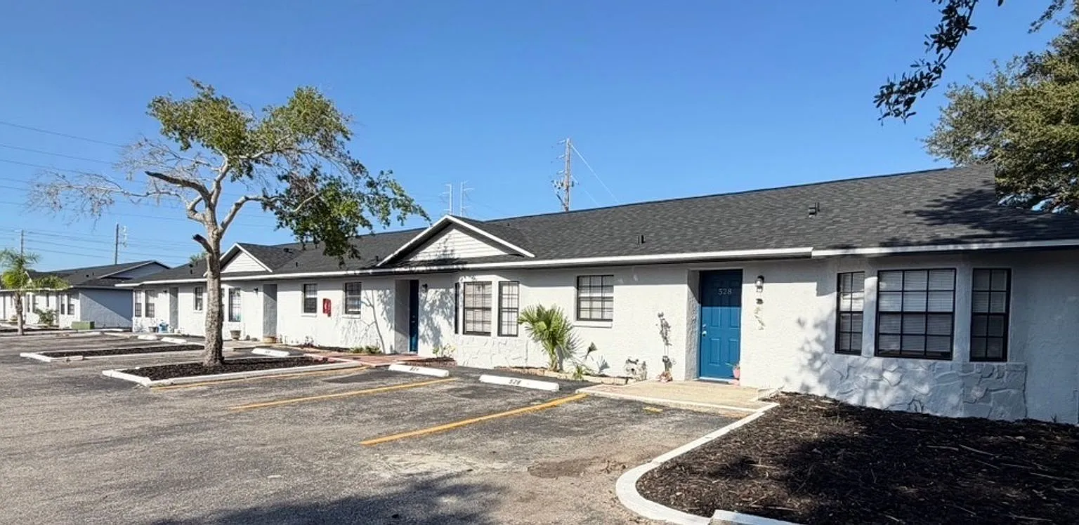 The Flats at Tarpon Springs — Photo 2