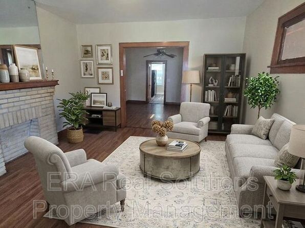52 N Ogden Ave