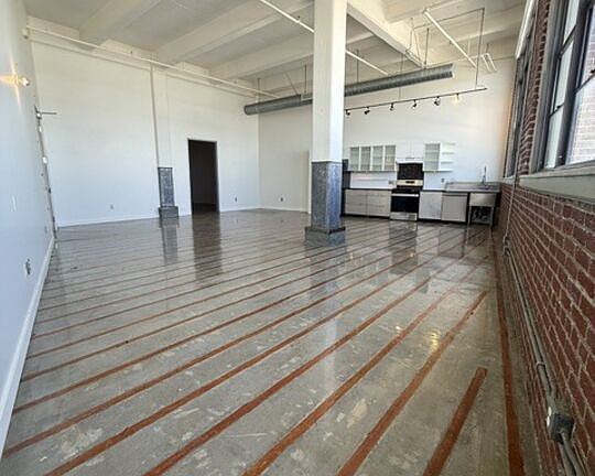 3rd image of 1850 Industrial St APT 607