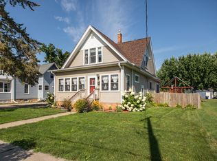 612 W Lyon Ave, Lake City, MN 55041