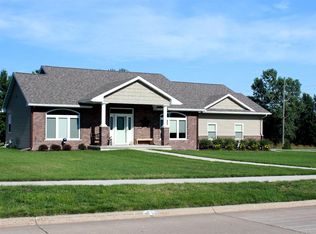 1024 Monticello Dr, Burlington, IA 52601