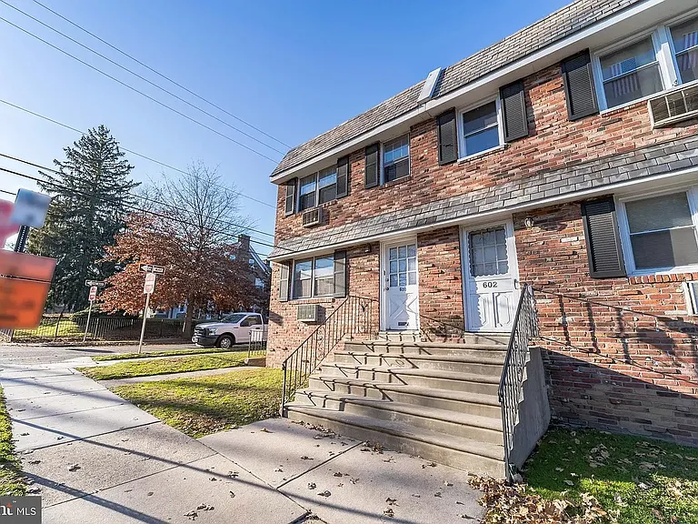 600 Walnut Ln #2 — Photo 10