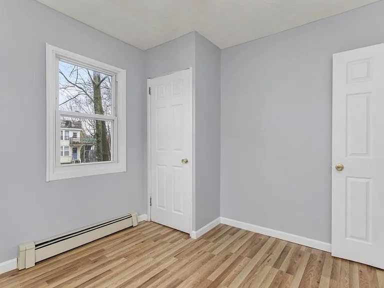 156-158 Central St #156 — Photo 12