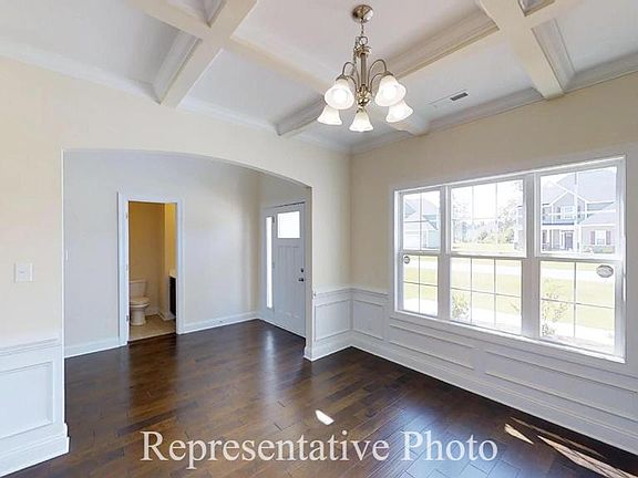 4th image of 107 Pointe Dr