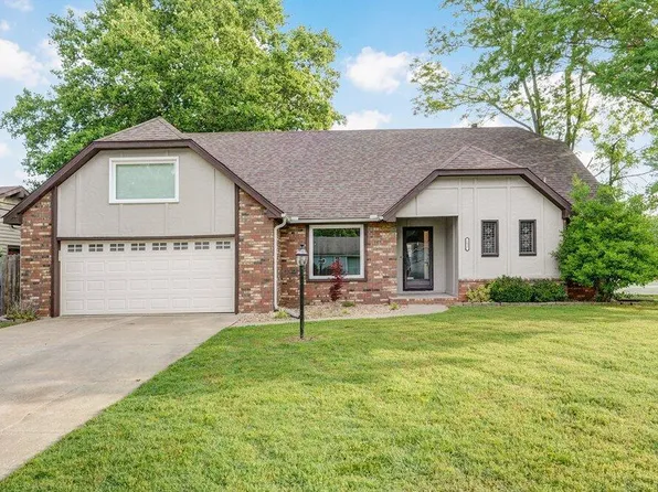 1637 E Cardinal Street, Springfield, MO 65804