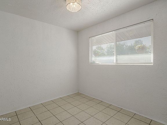 4th image of 1254 E ELTON Avenue