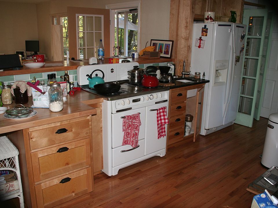 2nd image of 5161 Eden Rd