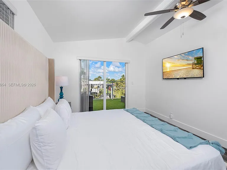 2531 Key Largo Ln — Photo 11