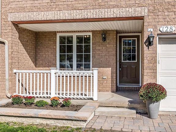 2nd image of 128 Macassa Cir