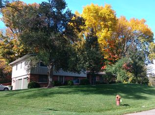 28869 Summerwood Rd, Farmington Hills, MI 48334