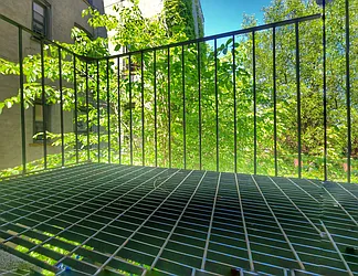 Rented by RELEASE NY