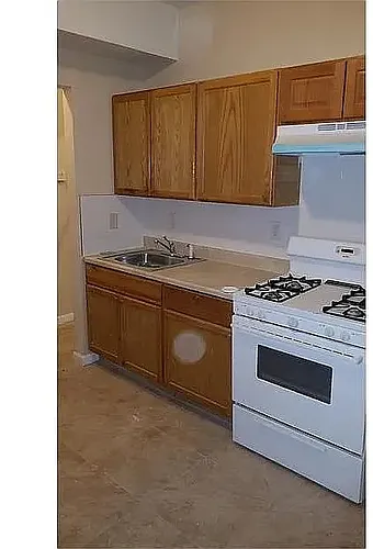 97 Fabyan Pl Photo 1