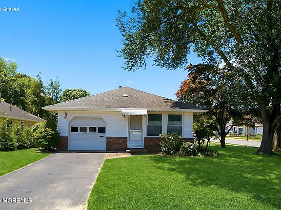 2nd image of 2212 Mount Carmel Boulevard