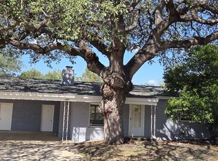 5 Crest Dr, Kingsland, TX 78639