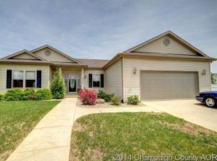 802 Bluegrass Ln, Champaign, IL