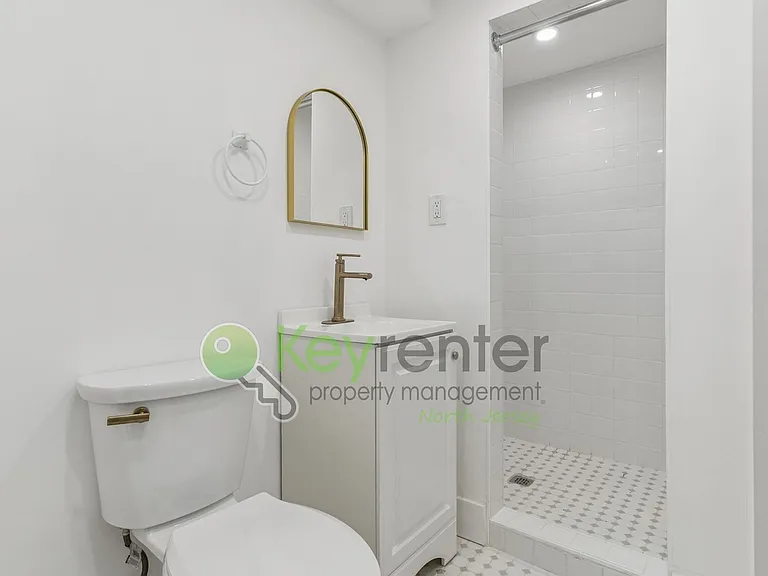 171 Burns Ave — Photo 14