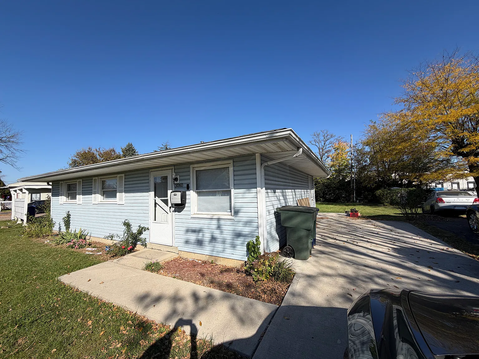 3 bed, 850 sqft, $1,500 — Photo 2