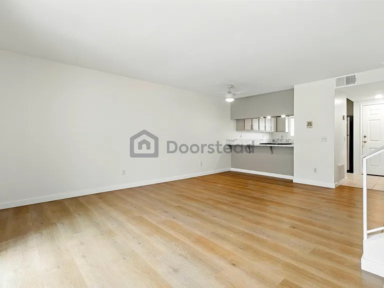 283 Date Ave #C — Photo 3
