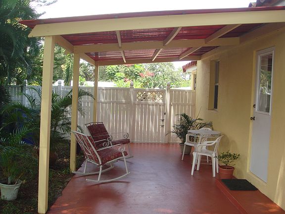 5th image of 920 SW 21st St