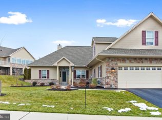 1721 Ridge Ct, York, PA 17402