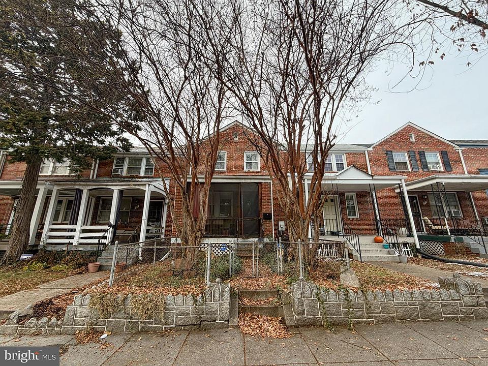 1st image of 40 Girard St NE